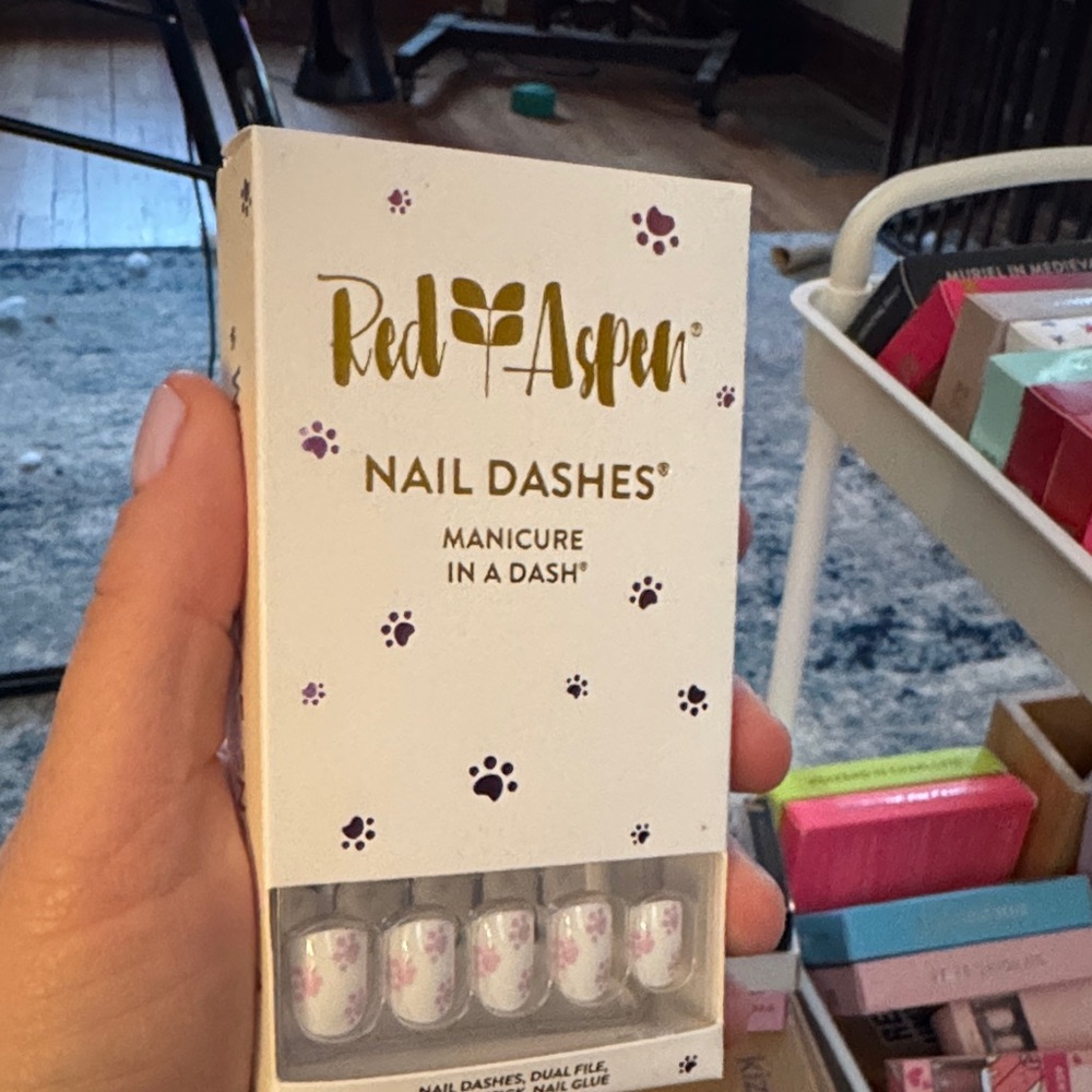 Red Aspen Nail Dashes - SHORT SQUOVAL - Woof Woof, Snoop